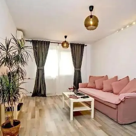 Victory Place Spacious Apartment! *