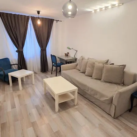 Victory Place Spacious Apartment! *