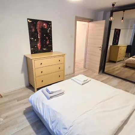 Apartment Victory Place Spacious Apartment! Bucharest