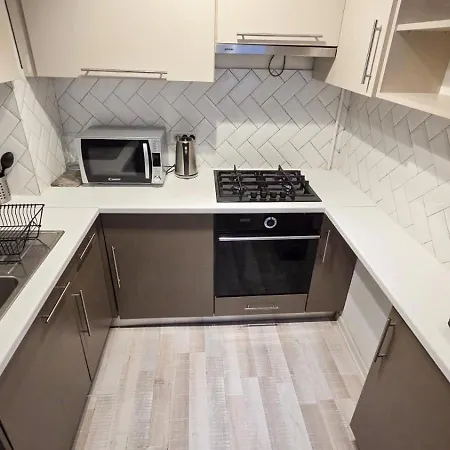 Victory Place Spacious Apartment! Bucharest